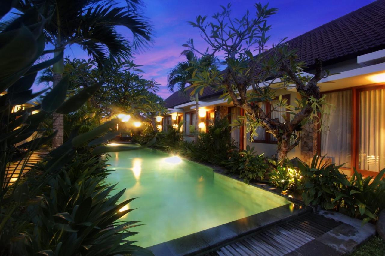 Hôtel Uma Karan à Kuta Lombok Extérieur photo